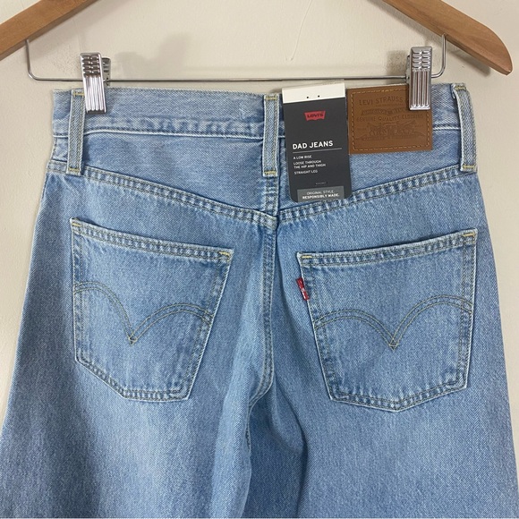 NEW Levi’s Dad Jean in This and That Light Wash - 25x30 - Picture 15 of 16